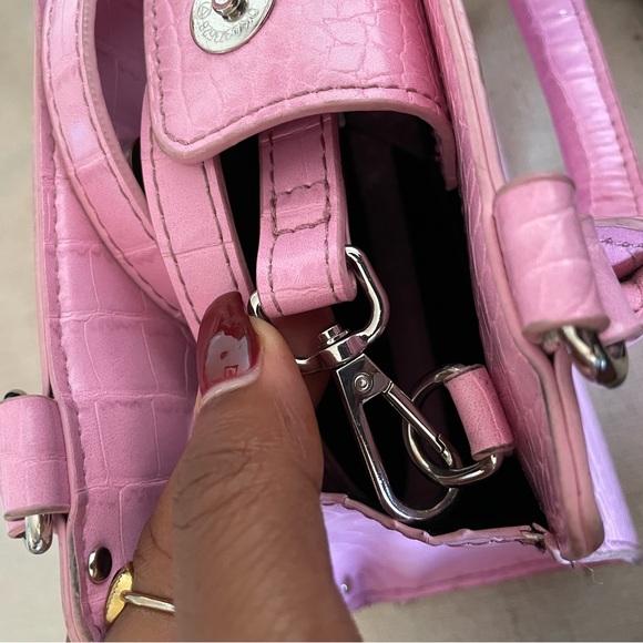 👛 Small Pink Purse with Adjustable Straps 👛 - Picture 9 of 10